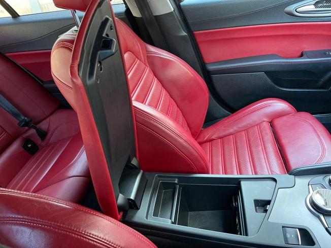 ALFA ROMEO Giulia Photo 43