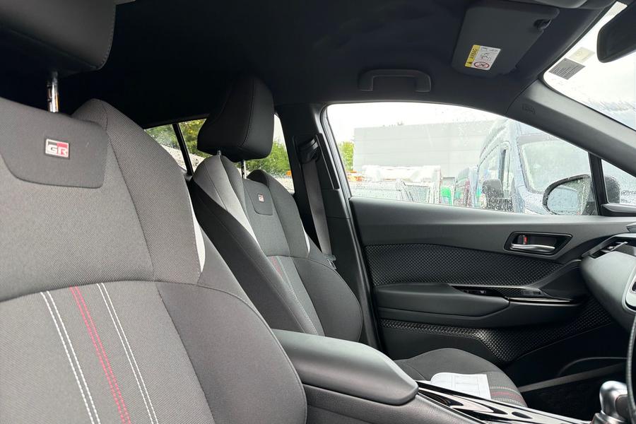 Toyota C-HR Photo autoimg-f3e144511ac73c579247df10a7cf504989fe1b83.jpg