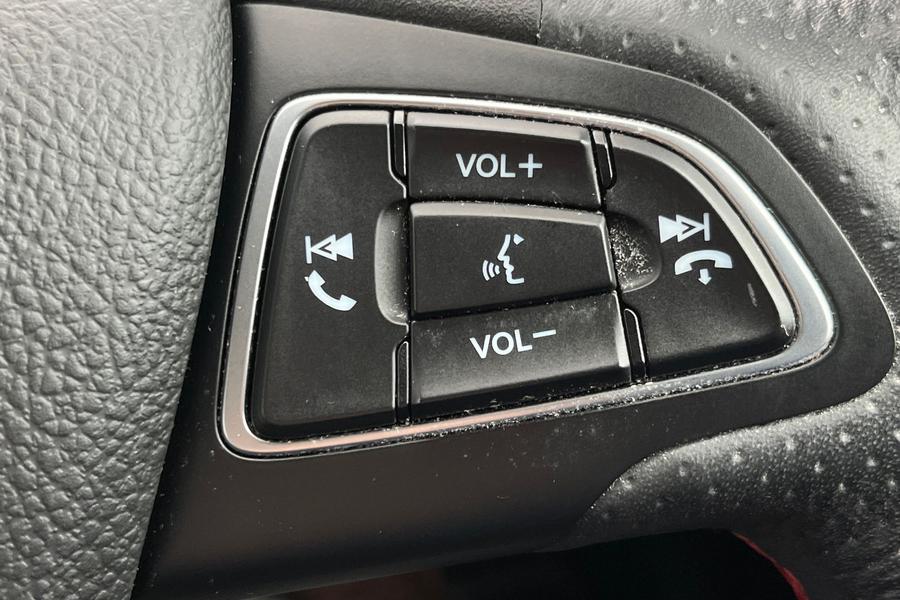 Ford ECOSPORT Photo autoimg-f3e58abaa7a8d41bec47bd8195c9c81f5b7d970f.jpg
