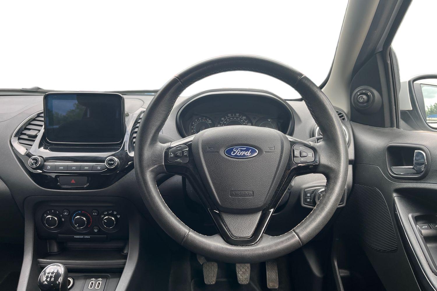 Ford KA+ Photo 10