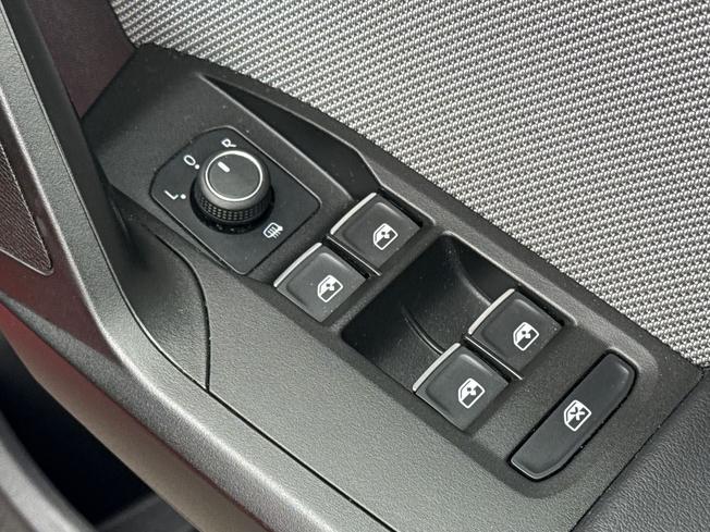SEAT Leon Photo 39