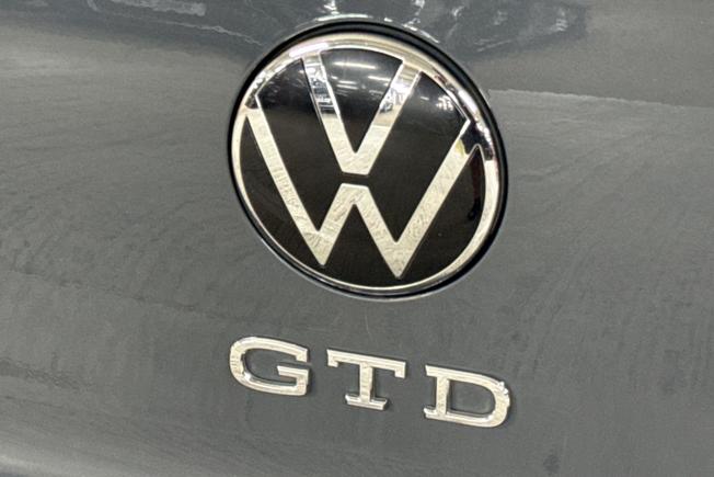 VOLKSWAGEN Golf Photo 37