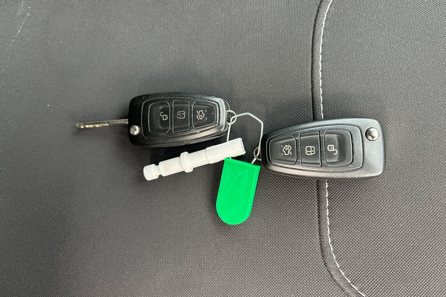 Ford FOCUS Photo 36