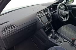 VOLKSWAGEN Tiguan Photo 2