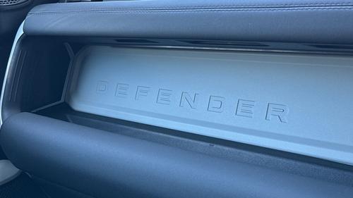 Land Rover Defender Photo autoimg-f3fe9d7659638e2b51c567ea1a5893c01fa3fd09.jpg