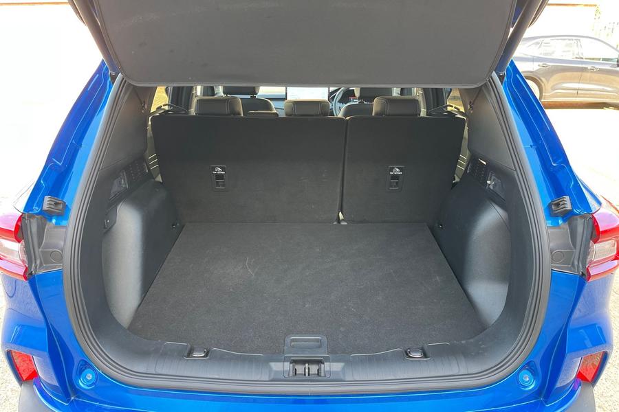 Ford Kuga Photo autoimg-f3ff580a33f4e84f9ad26ba02e29e1f3c88f6554.jpg