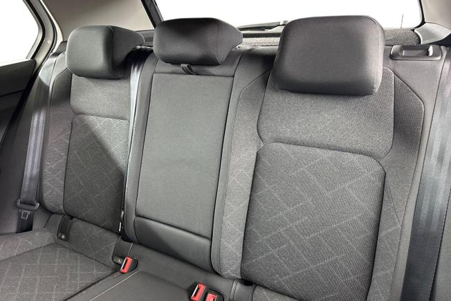 VOLKSWAGEN Golf Photo 9