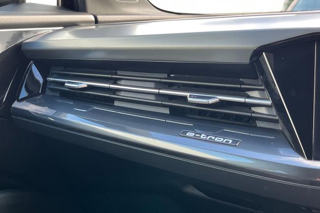AUDI Q4 E-Tron Photo 34
