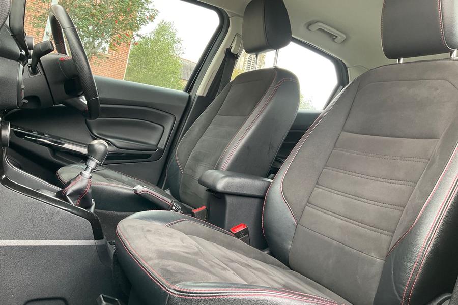 Ford ECOSPORT Photo autoimg-f4067ad01abf727452a8652bc0b984aacb14348d.jpg