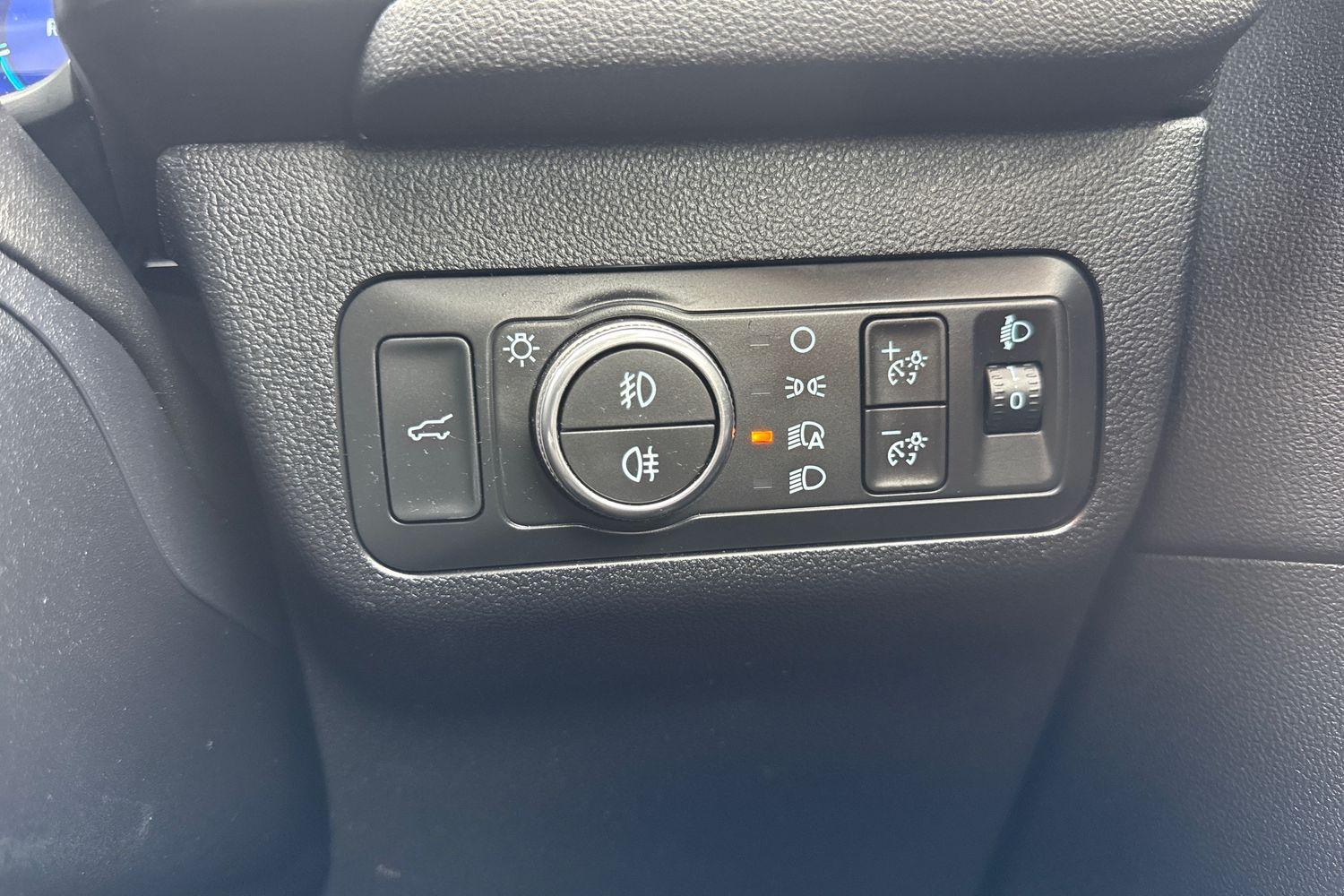 Ford KUGA Photo 34