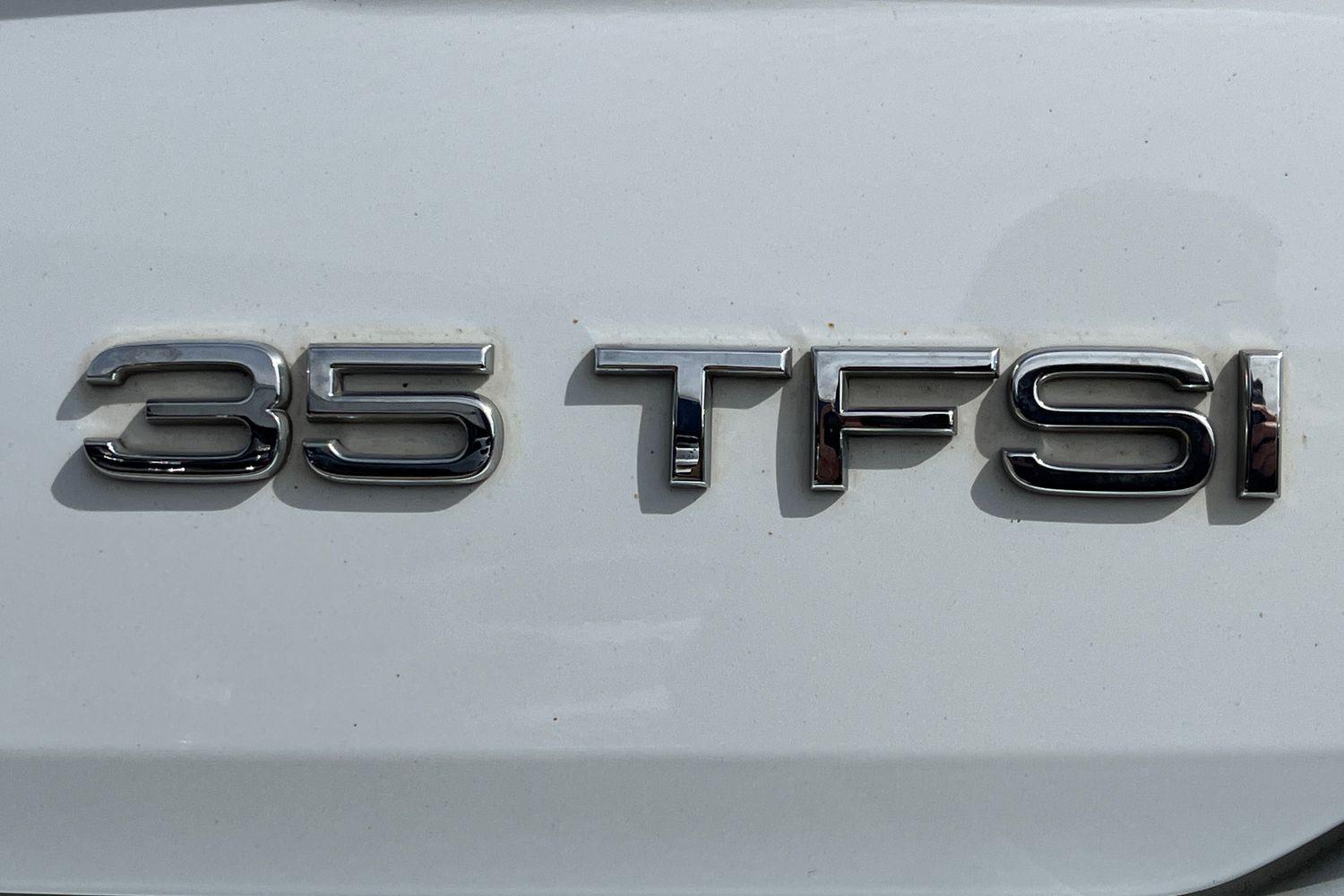 Audi Q2 Photo 39