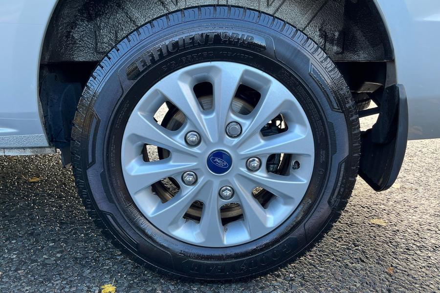 Ford TRANSIT CUSTOM Photo autoimg-f4078b97d28a077c9aeda769ce52f8226f563ef3.jpg