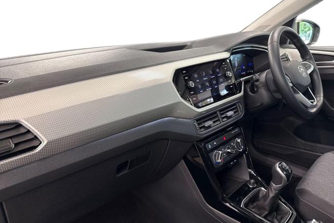 VOLKSWAGEN T-Cross Photo 2