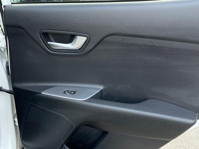 KIA Stonic Photo 32
