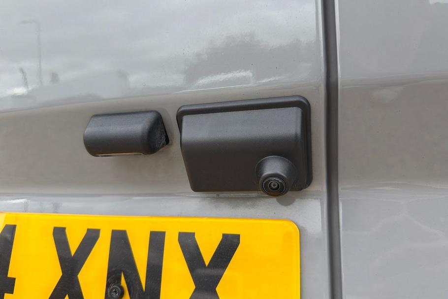 Used Ford TRANSIT CUSTOM YM74XNX 23