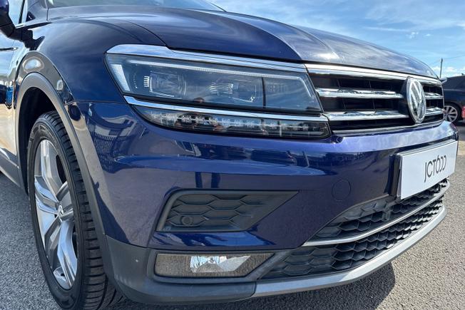 VOLKSWAGEN Tiguan Photo 23