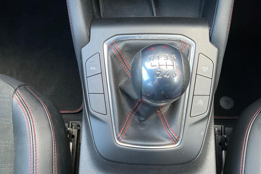Ford KUGA Photo autoimg-f4143bc2f265c2810d3519389906b720149fc9ac.jpg