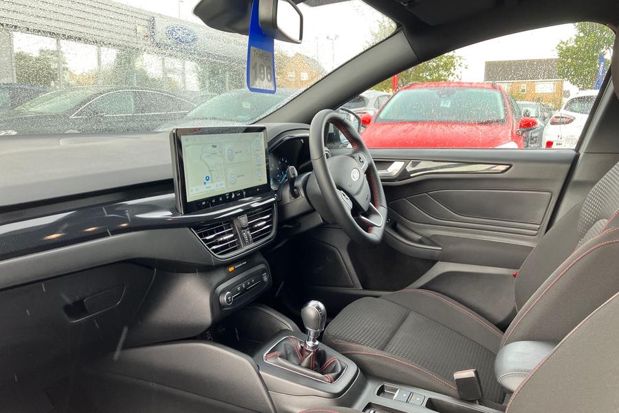 Ford FOCUS Photo autoimg-f4162b220e120cec395982b668634438e1a7fc1b.jpg