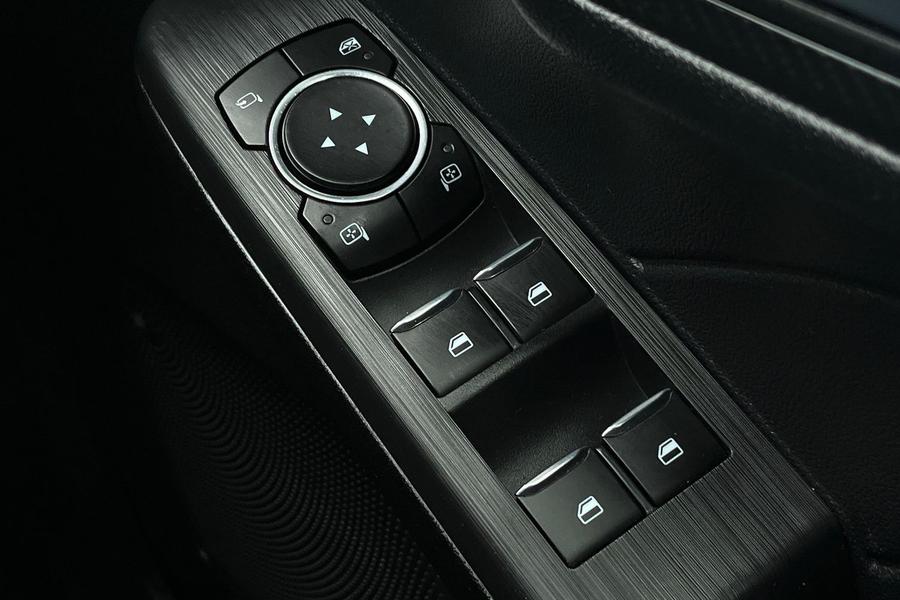 Ford Kuga Photo autoimg-f41764c563c526eb828a12a9882bccc74a229b19.jpg