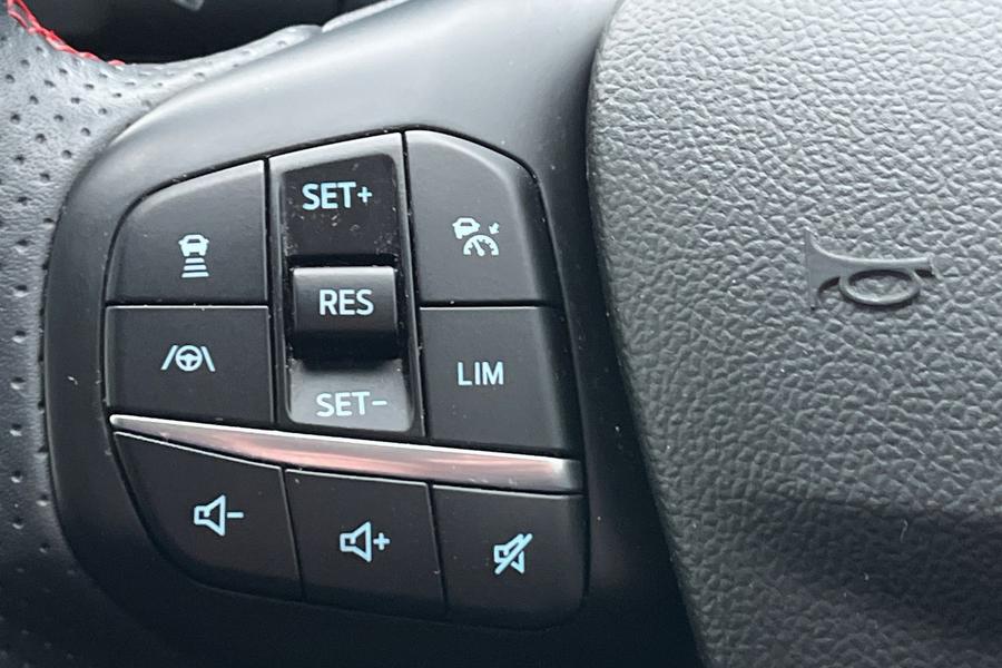 Ford KUGA Photo autoimg-f417d7d632a84fb23dcff64ec6c29a594474ec9c.jpg