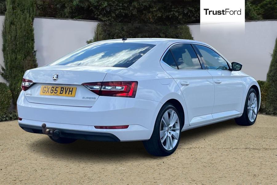 Skoda SUPERB Photo autoimg-f41ea06b43babaf8f8f202026972e0fbaaf51518.jpg