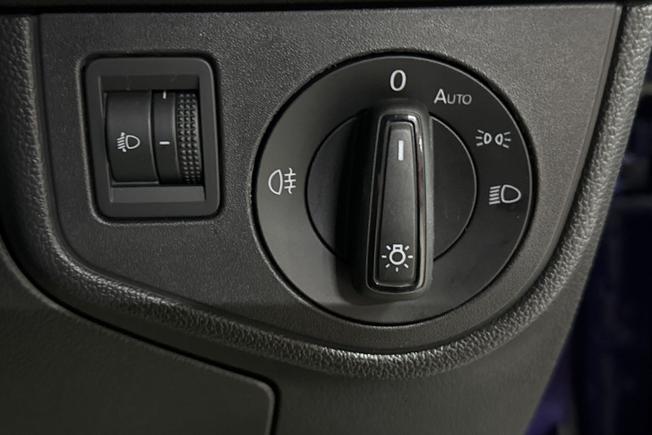 VOLKSWAGEN Polo Photo 29