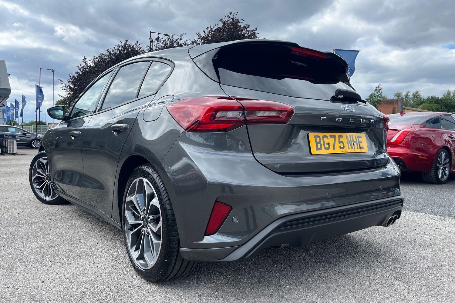 Ford Focus Photo 37