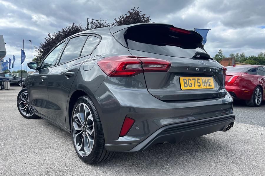 Ford Focus Photo autoimg-f426f1727abbe3a65ff52b77a457e32950a050f9.jpg