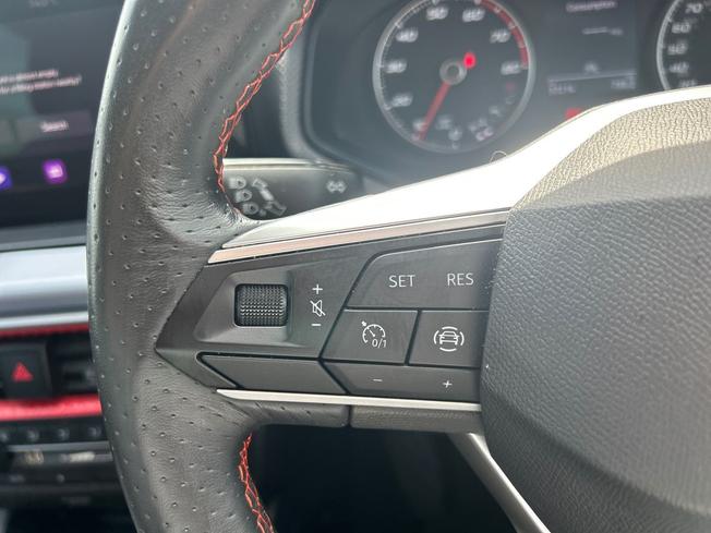 SEAT Ibiza Photo 16