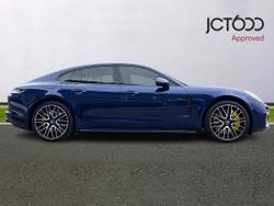 PORSCHE Panamera Photo 4