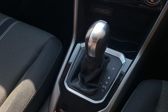 Volkswagen T-Roc Photo 24