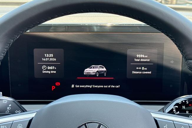 VOLKSWAGEN Tiguan Photo 15