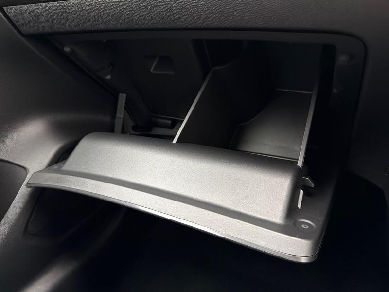 Used Peugeot E-208 YA73UYZ 31