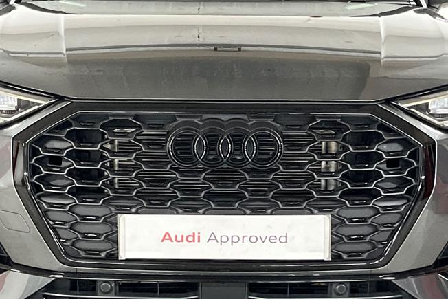 AUDI Q3 Photo 39
