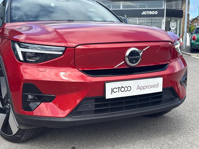 VOLVO C40 Photo 23
