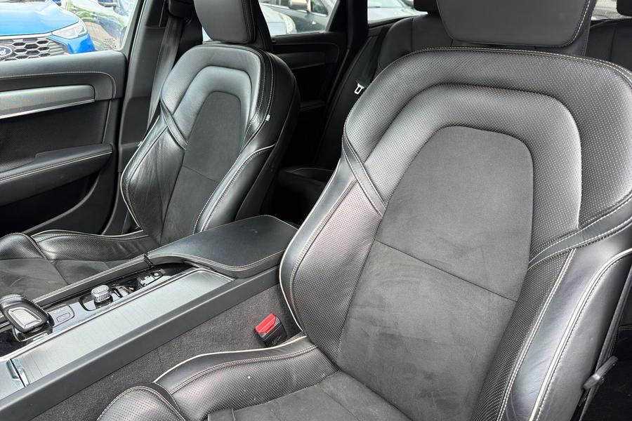 Volvo V90 Photo autoimg-f43a4212b1194ab9fbcdb0b297222296c66f4486.jpg