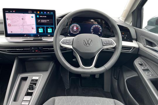 Volkswagen Golf Photo autoimg-f43c129a2f33e085c7fdee9a833a0eb5bfdd99dc.jpg