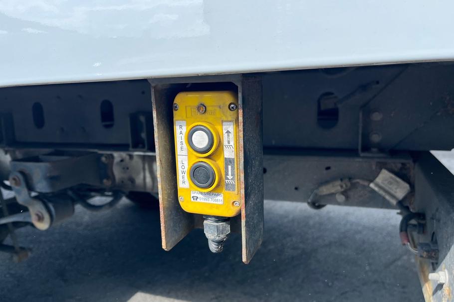 Used Ford TRANSIT DT73KVJ 22