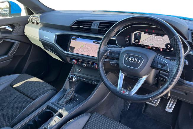 AUDI Q3 Photo 6