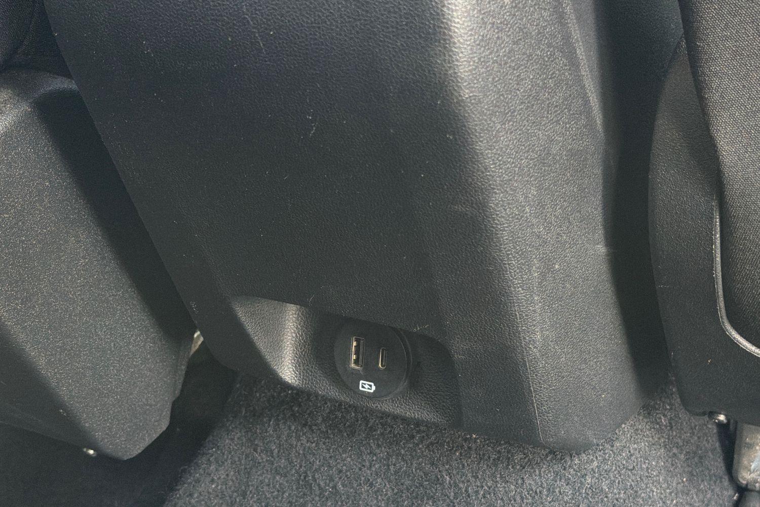 Ford Focus Photo 38