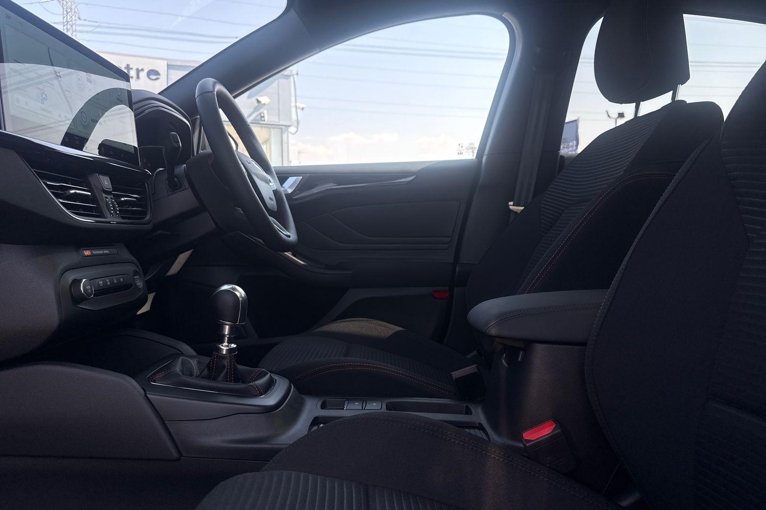 Ford FOCUS Photo 18