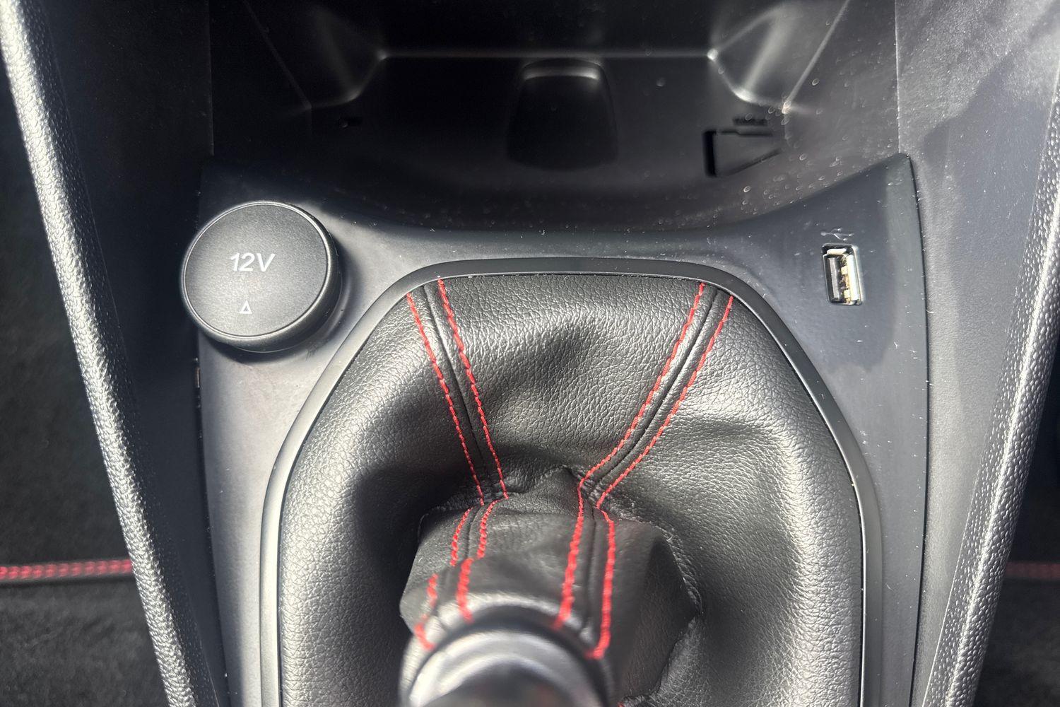 Ford FIESTA Photo 29