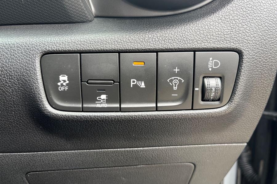 Hyundai KONA Photo autoimg-f44ad4cd5107fd2e820579ae83731a9395a5df4b.jpg