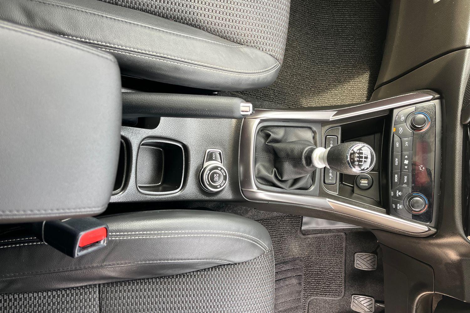 Suzuki S-Cross Photo 28