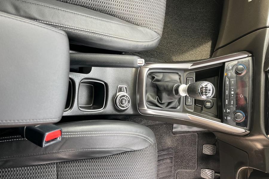 Suzuki S-Cross Photo autoimg-f44ba2d79e29f7a773f54178616a3656dac27f7a.jpg