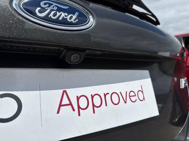 FORD Focus Photo 23