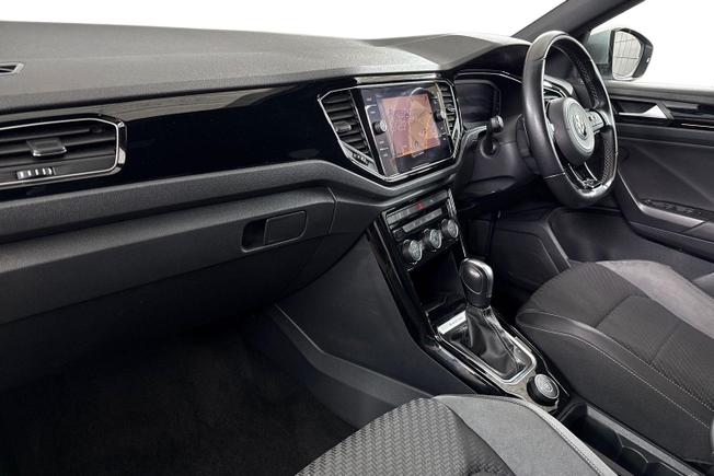 VOLKSWAGEN T-Roc Photo 2