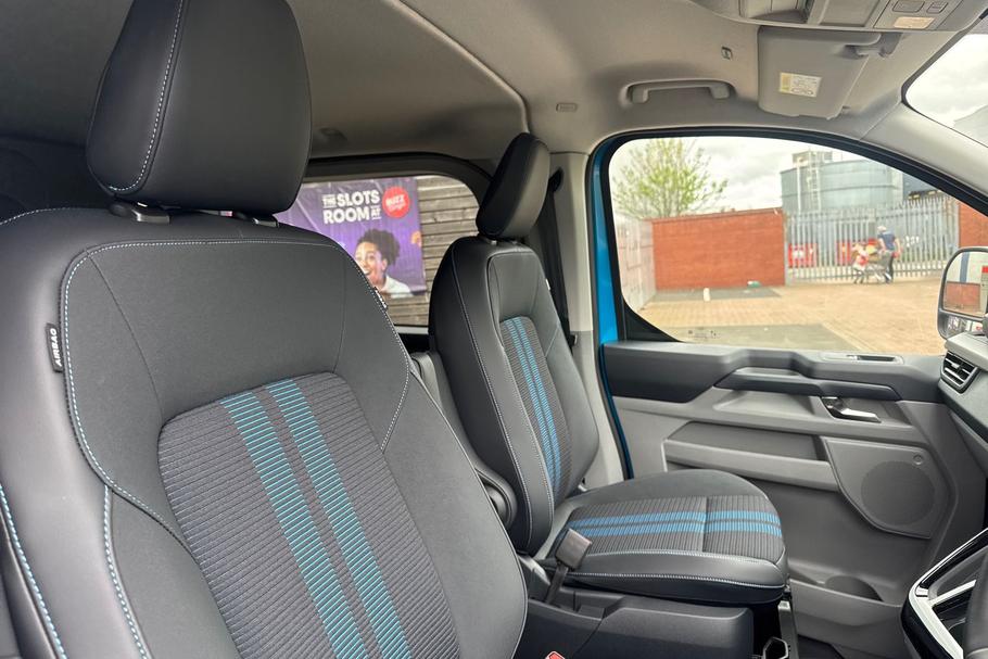 Used FORD TRANSIT CUSTOM WR75DWL 31