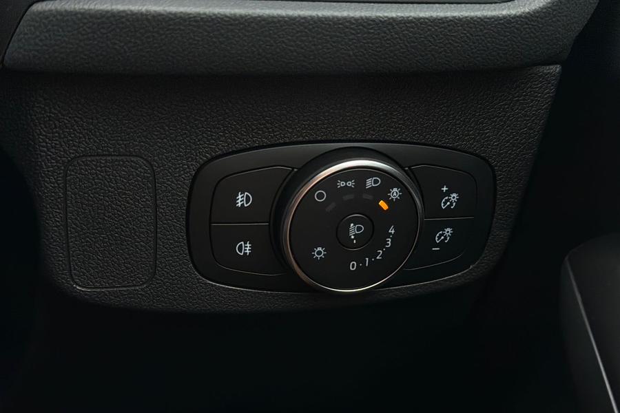 Ford FOCUS Photo autoimg-f451c3c33f1cb49fa36fdc506075c621cb769288.jpg