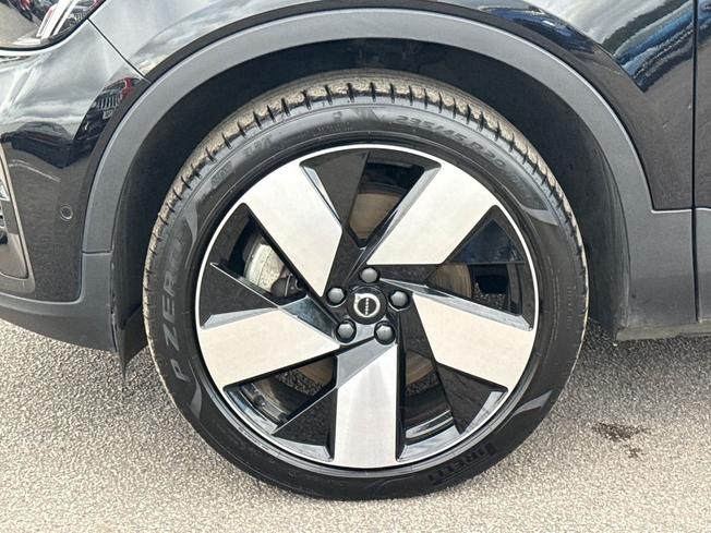 VOLVO Xc40 Photo 24